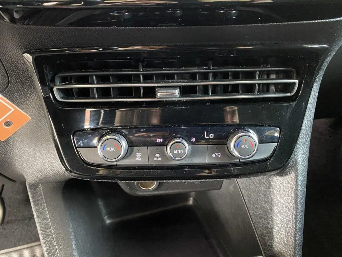 Opel Mokka usata a Torino (11)