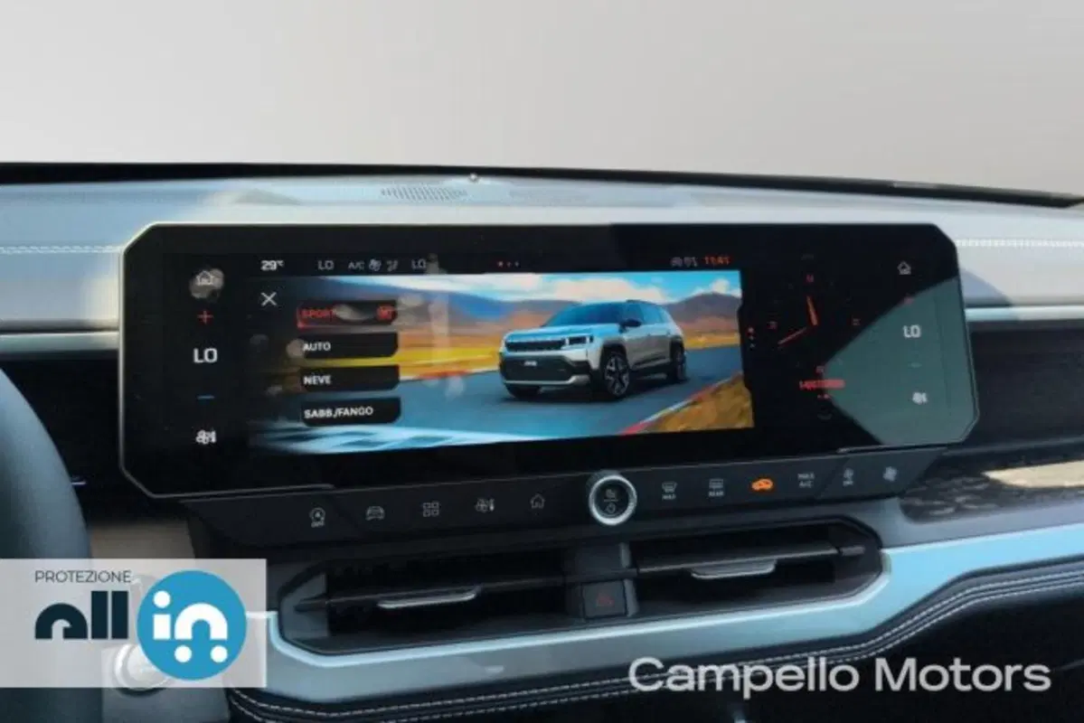 Jeep Compass nuova a Venezia (14)