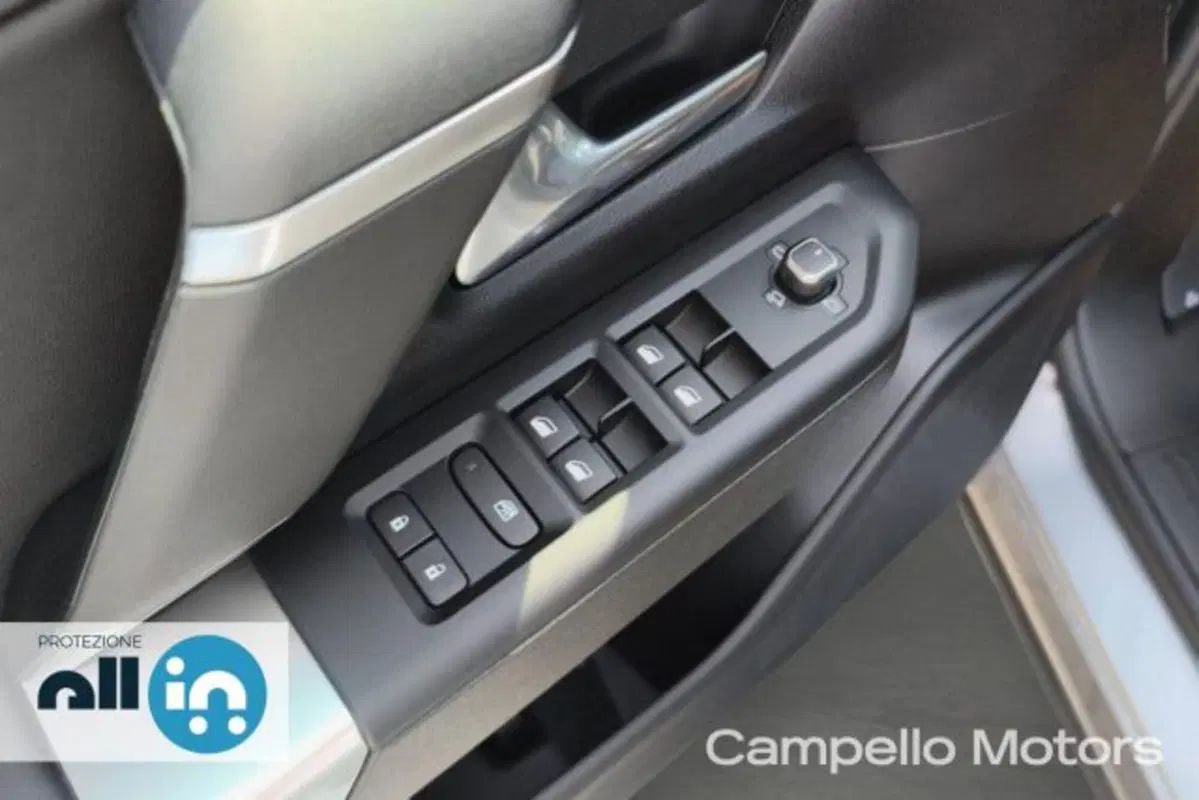 Jeep Compass nuova a Venezia (19)