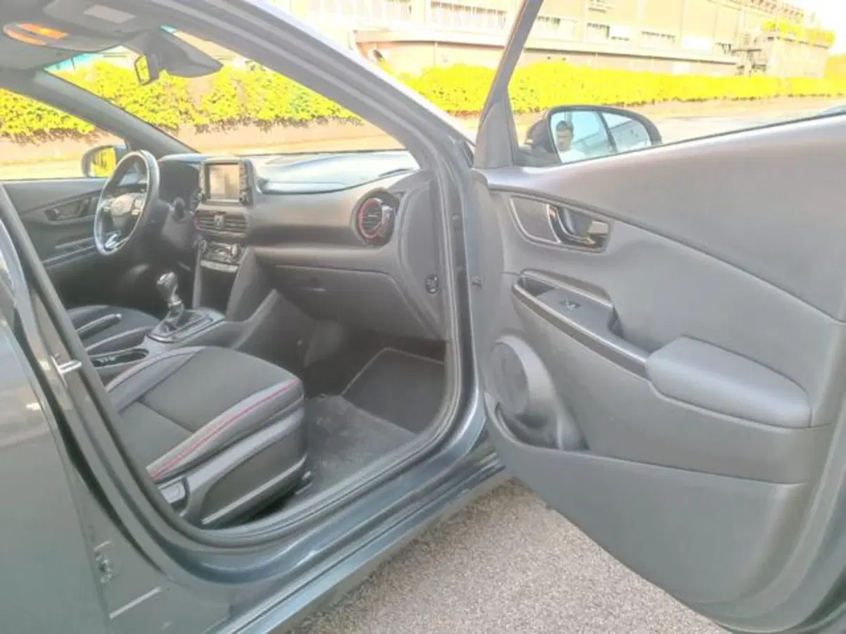 Hyundai Kona usata a Pisa (12)