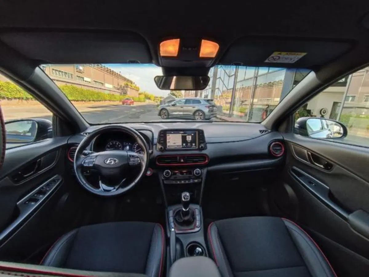 Hyundai Kona usata a Pisa (19)