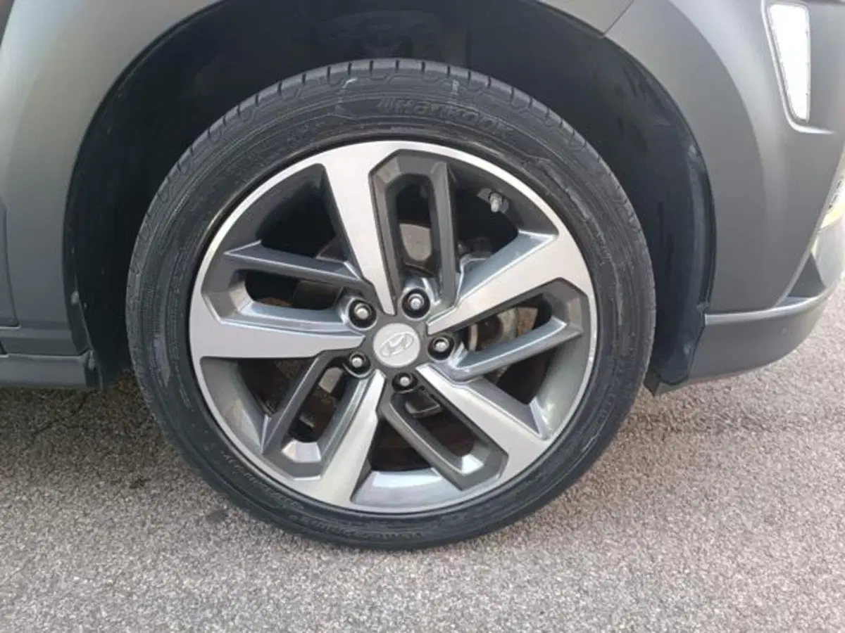 Hyundai Kona usata a Pisa (7)