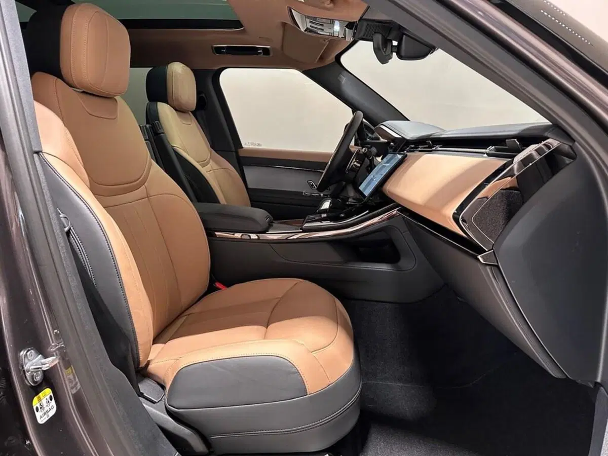 Land Rover Range Rover Sport nuova a Varese (7)
