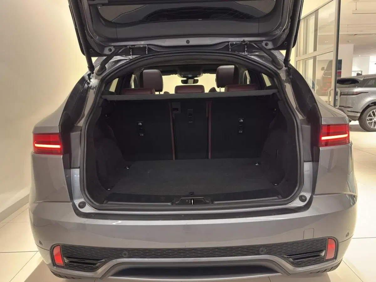 Jaguar E-Pace usata a Varese (12)