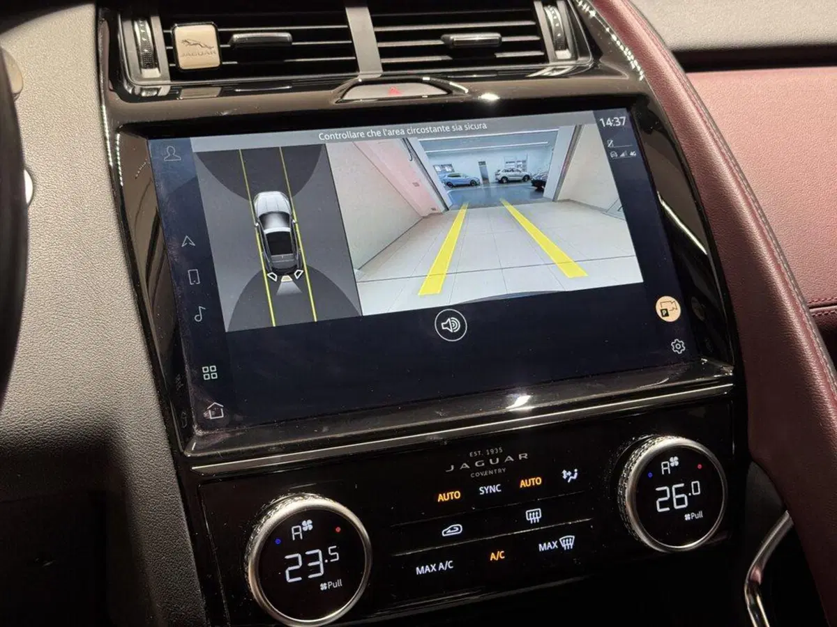 Jaguar E-Pace usata a Varese (13)