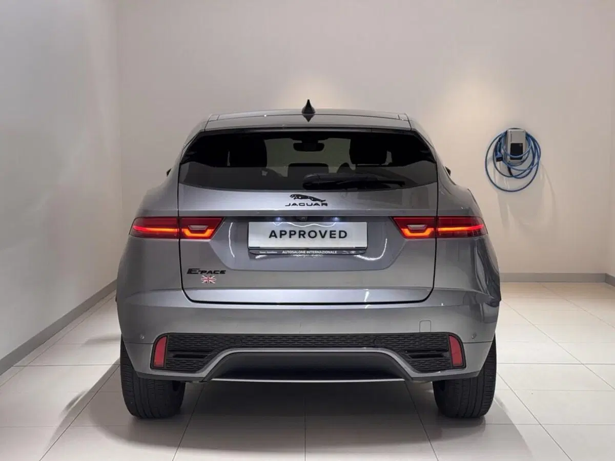 Jaguar E-Pace usata a Varese (8)
