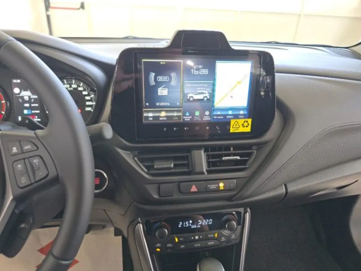 Suzuki S-Cross nuova a Reggio Emilia (9)