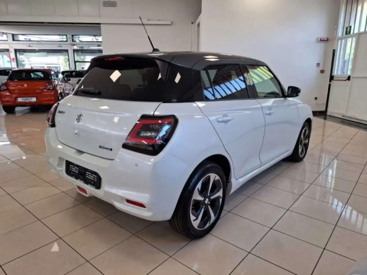 Suzuki Swift nuova a Reggio Emilia (5)