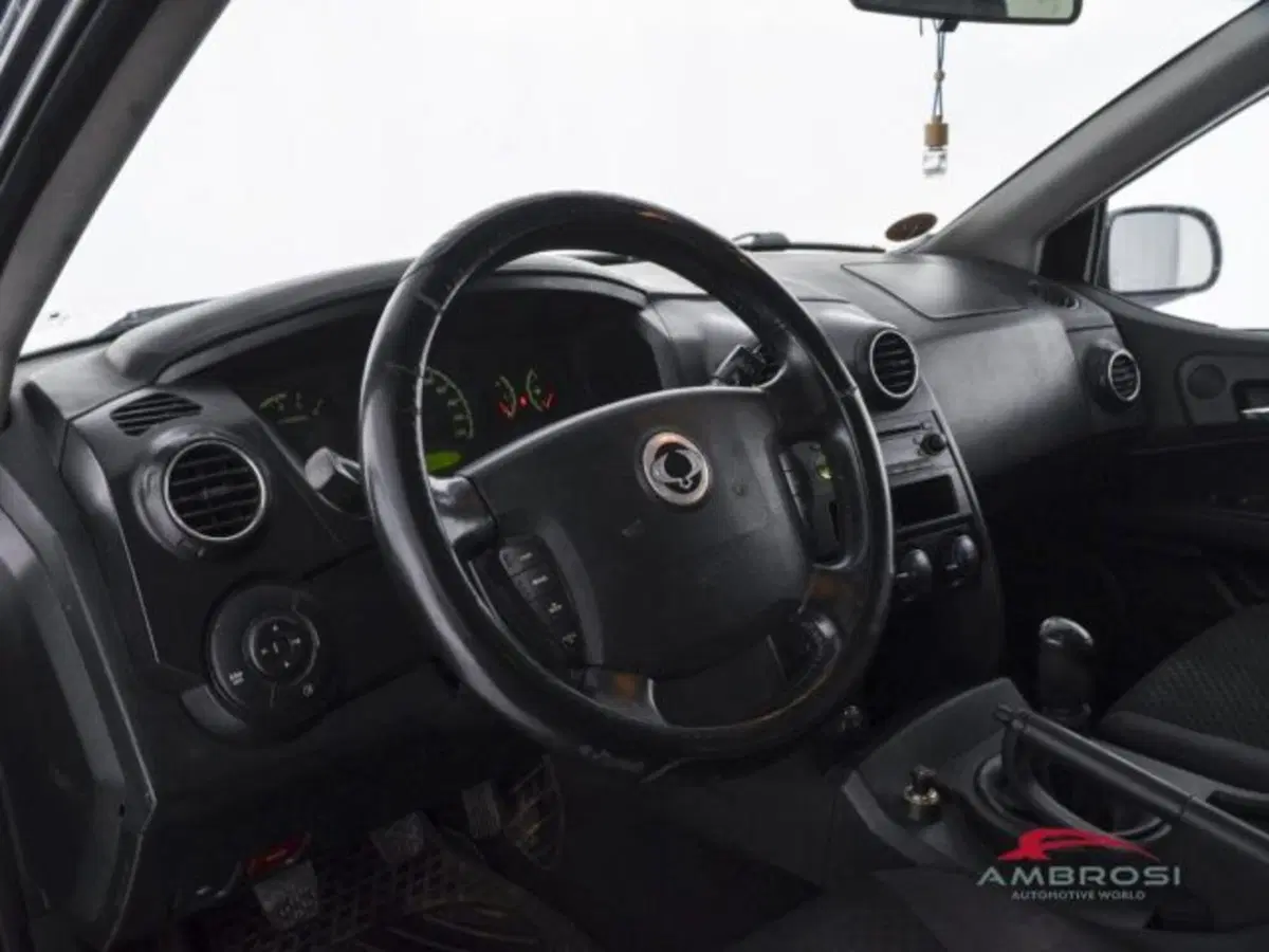 Ssangyong Actyon usata a Perugia (8)