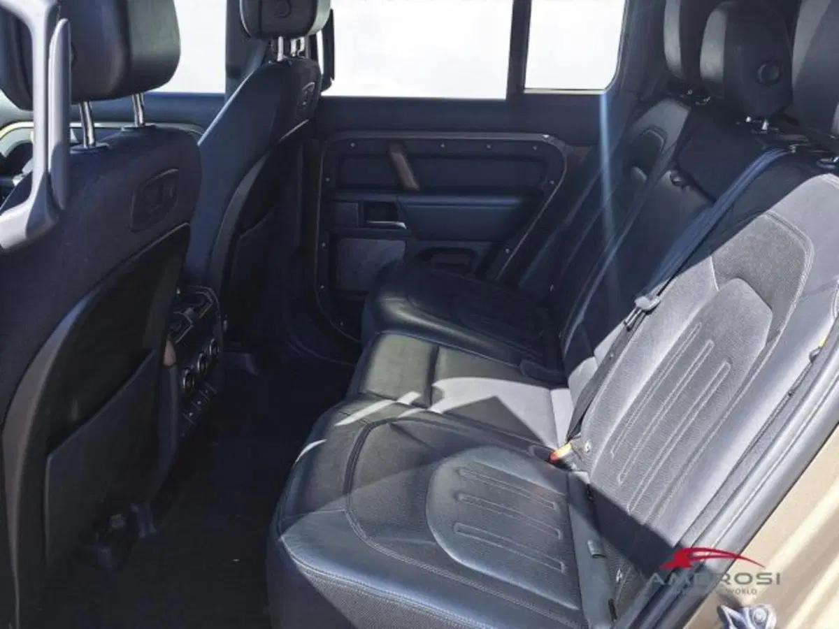 Land Rover Defender usata a Perugia (10)