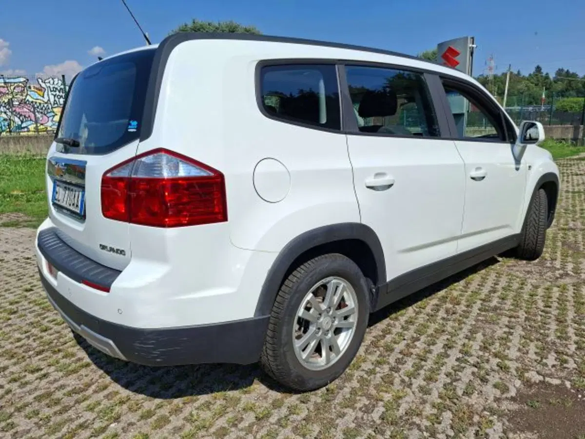 Chevrolet Orlando usata a Como (3)