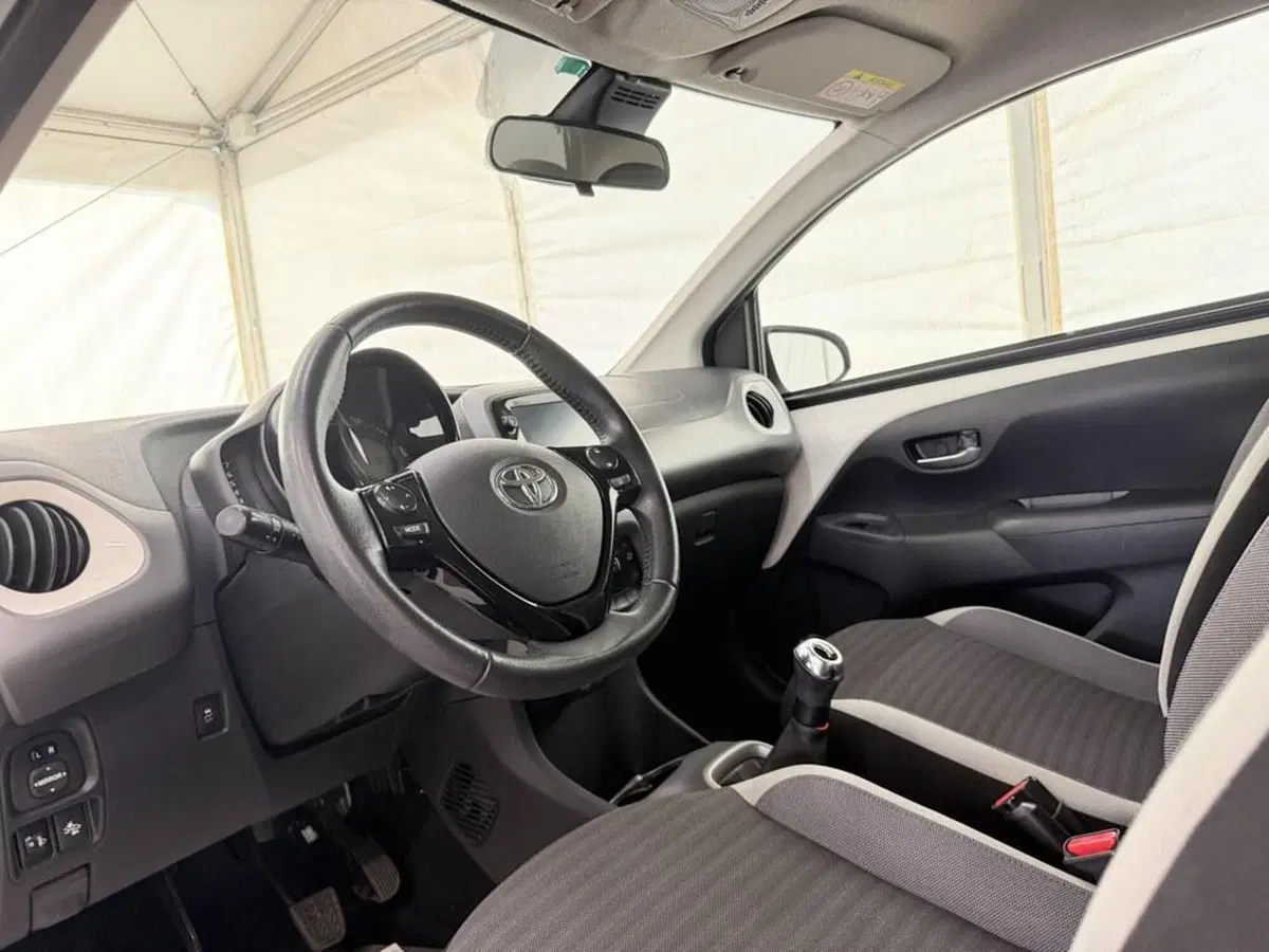Toyota Aygo usata a Monza e Brianza (12)