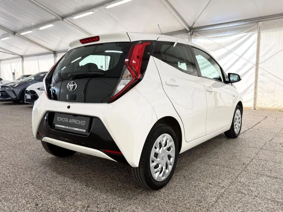 Toyota Aygo usata a Monza e Brianza (7)