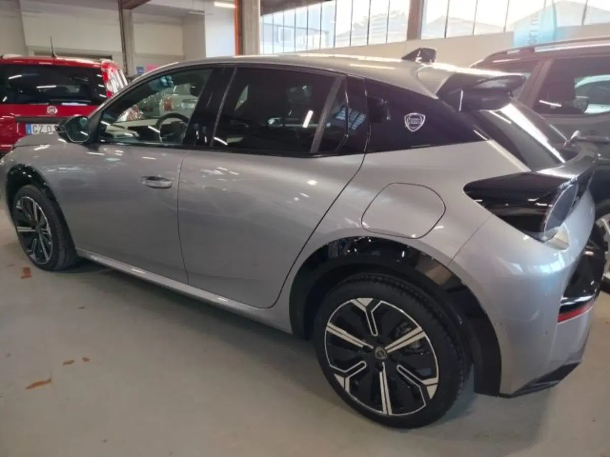 Lancia Ypsilon usata a Forlì-Cesena (8)