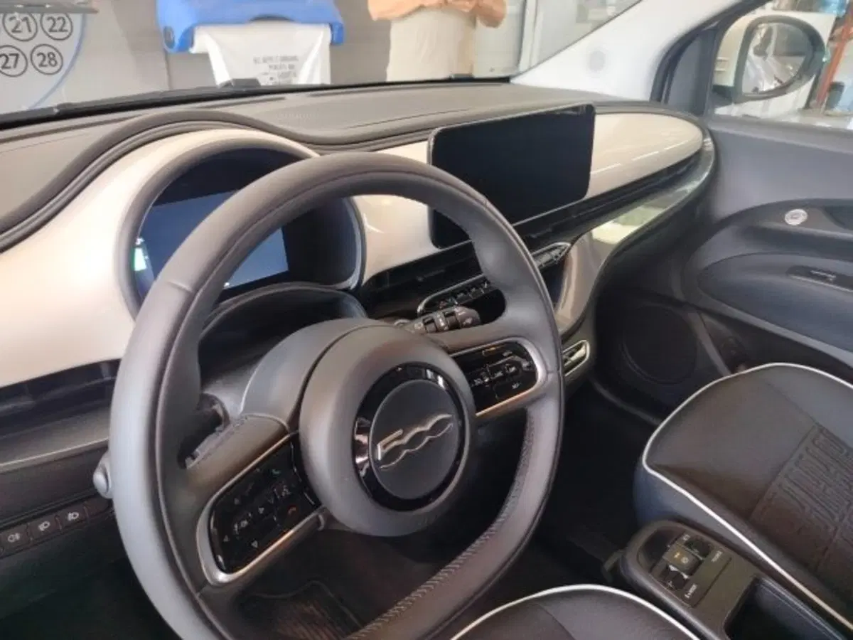 Fiat 500e usata a Forlì-Cesena (11)
