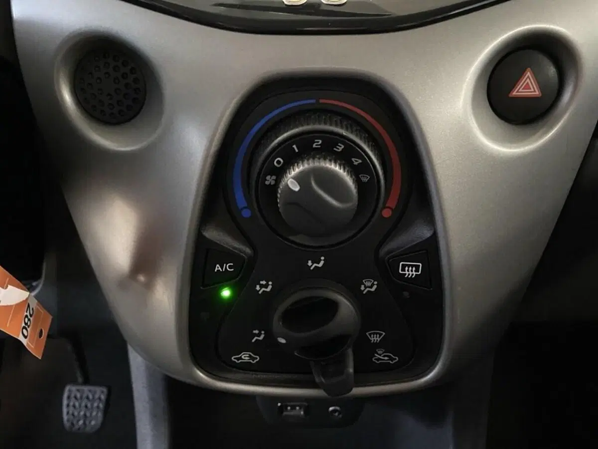 Peugeot 108 usata a Torino (11)
