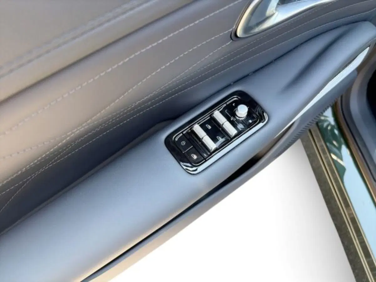 Geely Starray usata a Modena (15)
