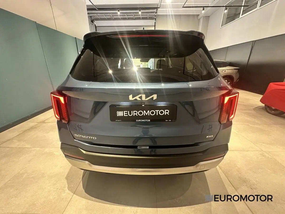 Kia Sorento usata a Bari (6)