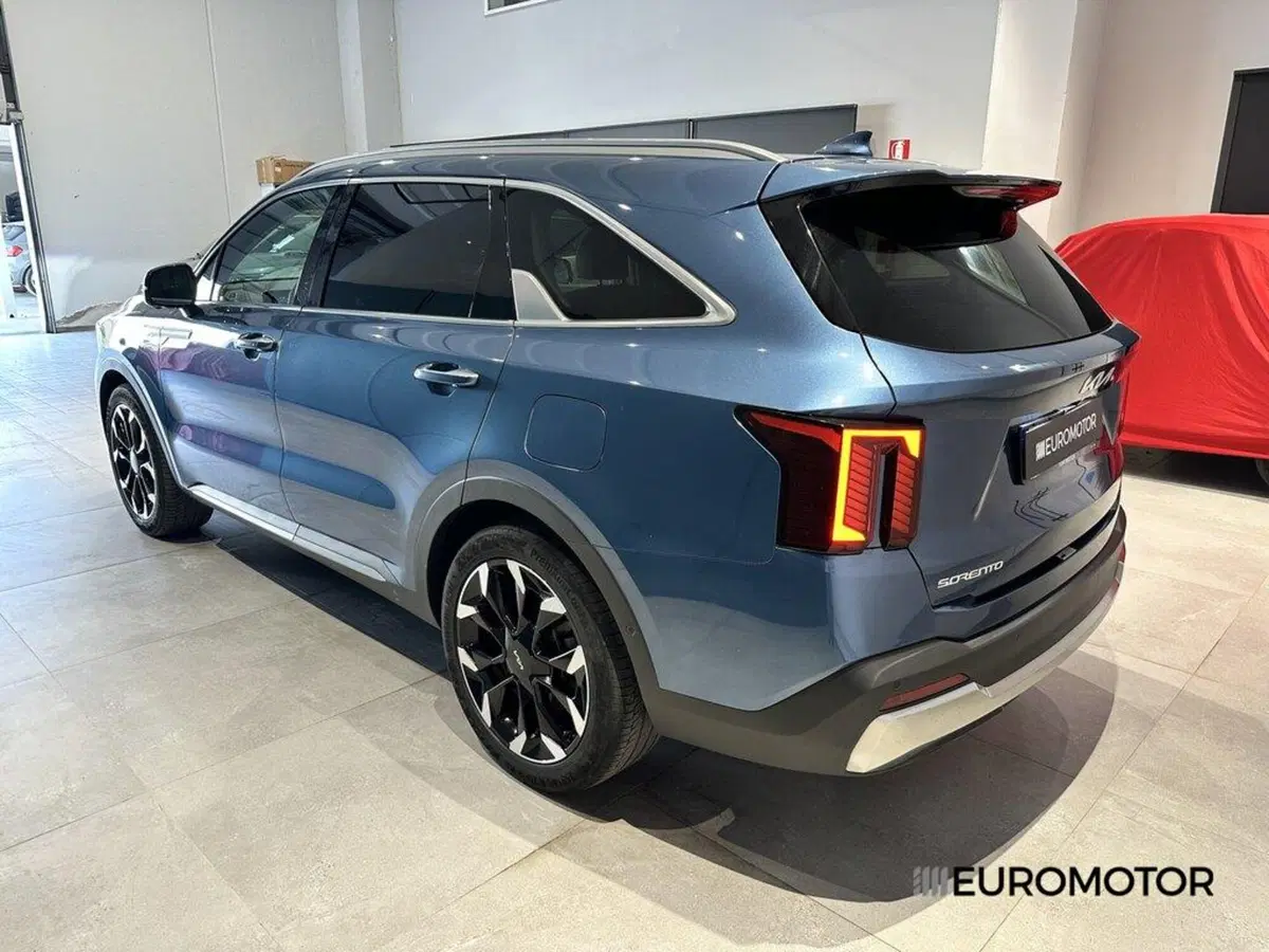Kia Sorento usata a Bari (7)