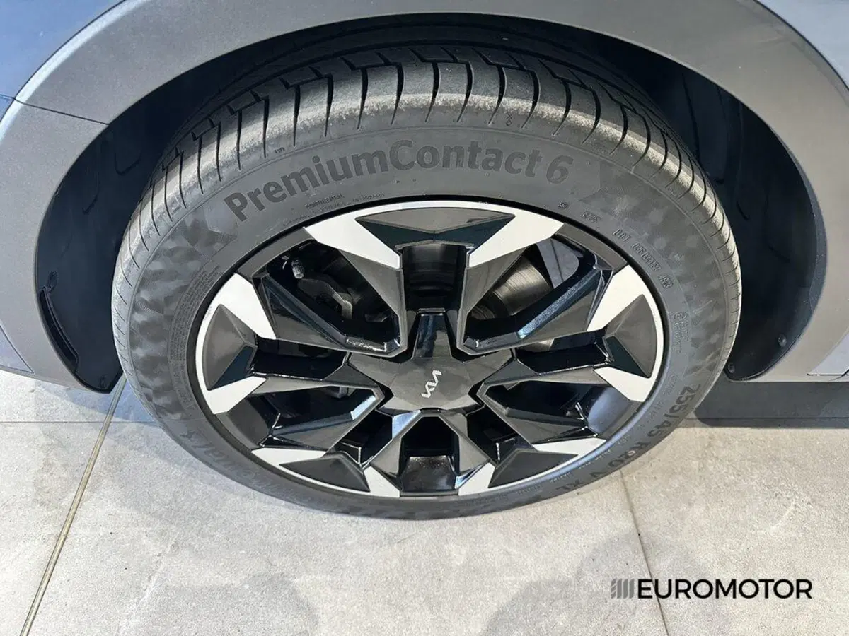 Kia Sorento usata a Bari (9)