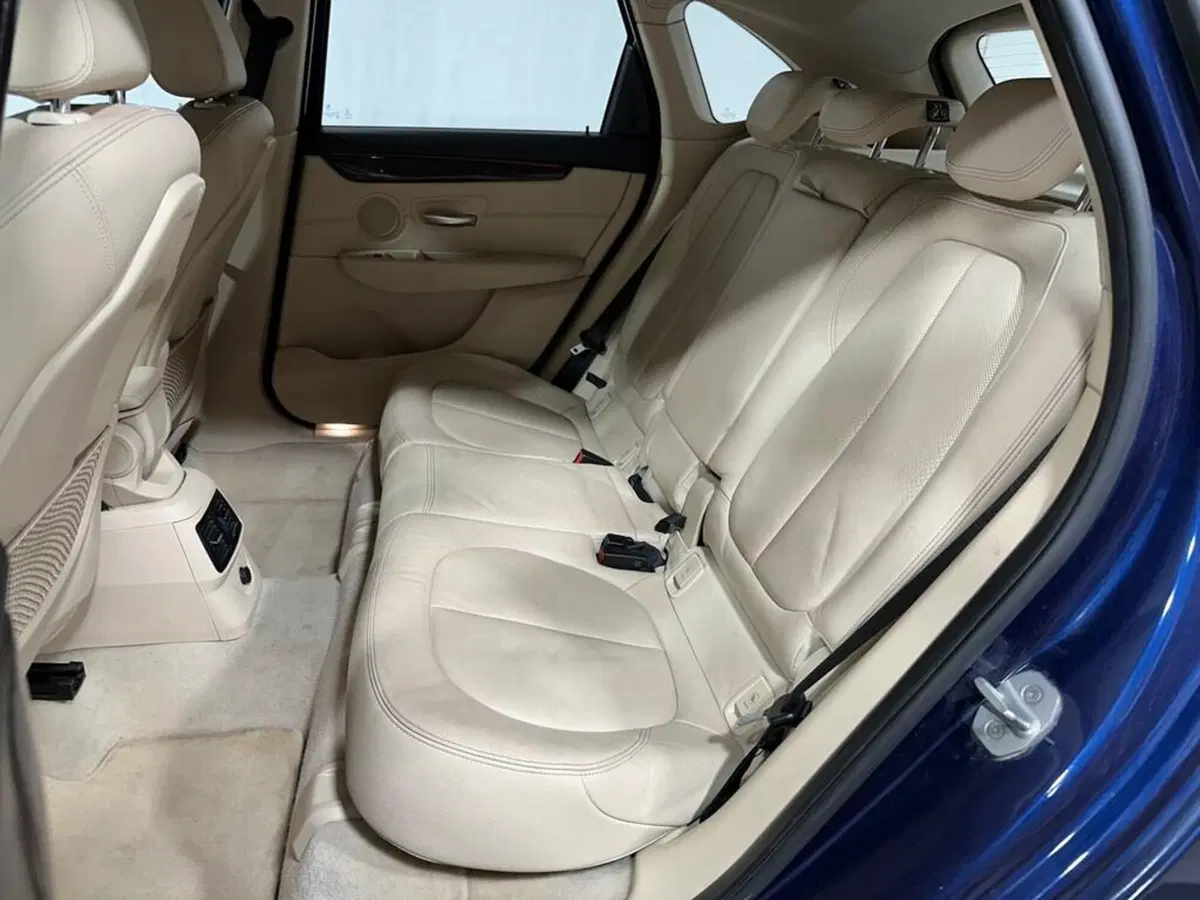 BMW Serie 2 Active Tourer usata a Sondrio (11)