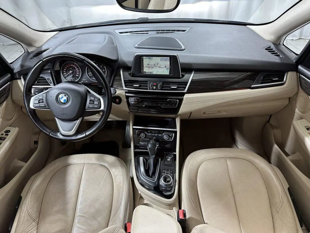 BMW Serie 2 Active Tourer usata a Sondrio (12)