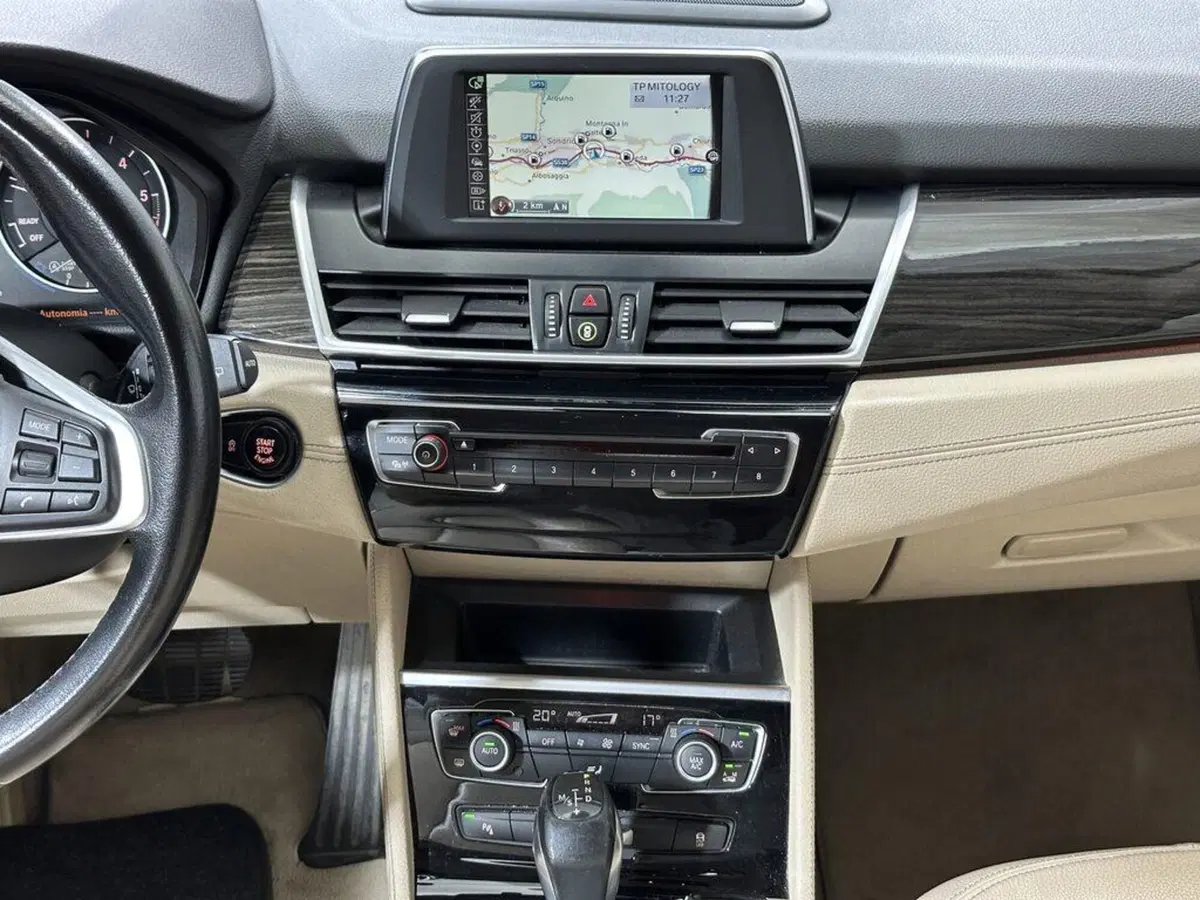 BMW Serie 2 Active Tourer usata a Sondrio (14)