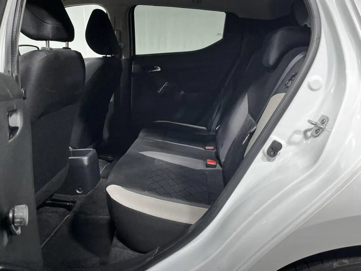 Nissan Micra usata a Sondrio (11)