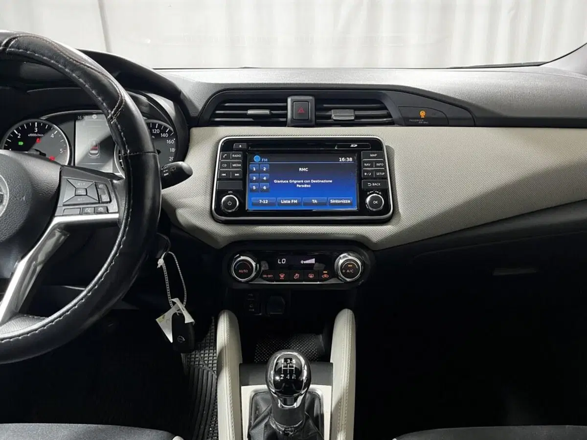Nissan Micra usata a Sondrio (14)