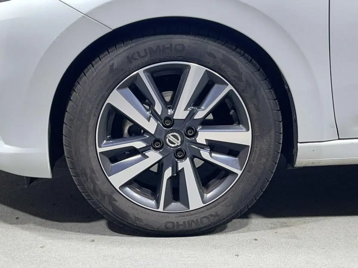 Nissan Micra usata a Sondrio (9)