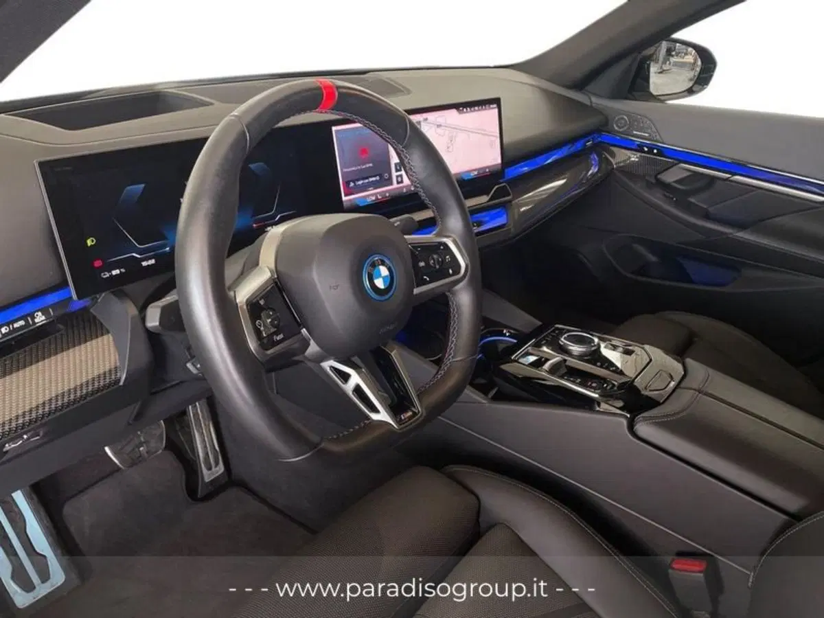 BMW i5 Touring usata a Catanzaro (12)