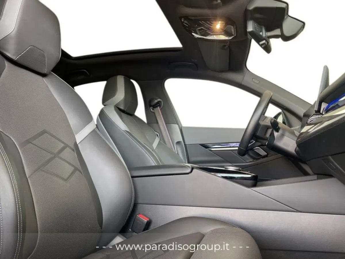 BMW i5 Touring usata a Catanzaro (14)