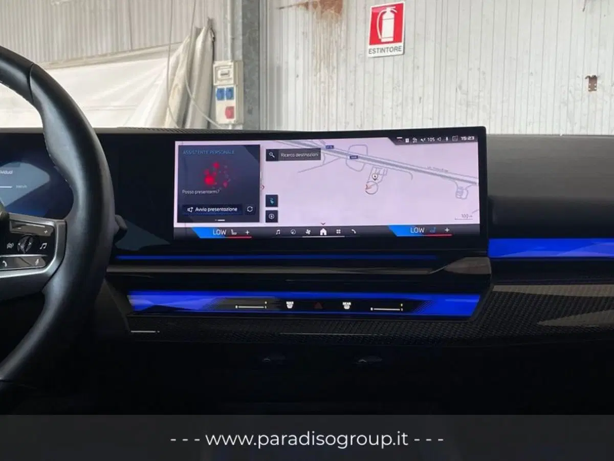 BMW i5 Touring usata a Catanzaro (16)
