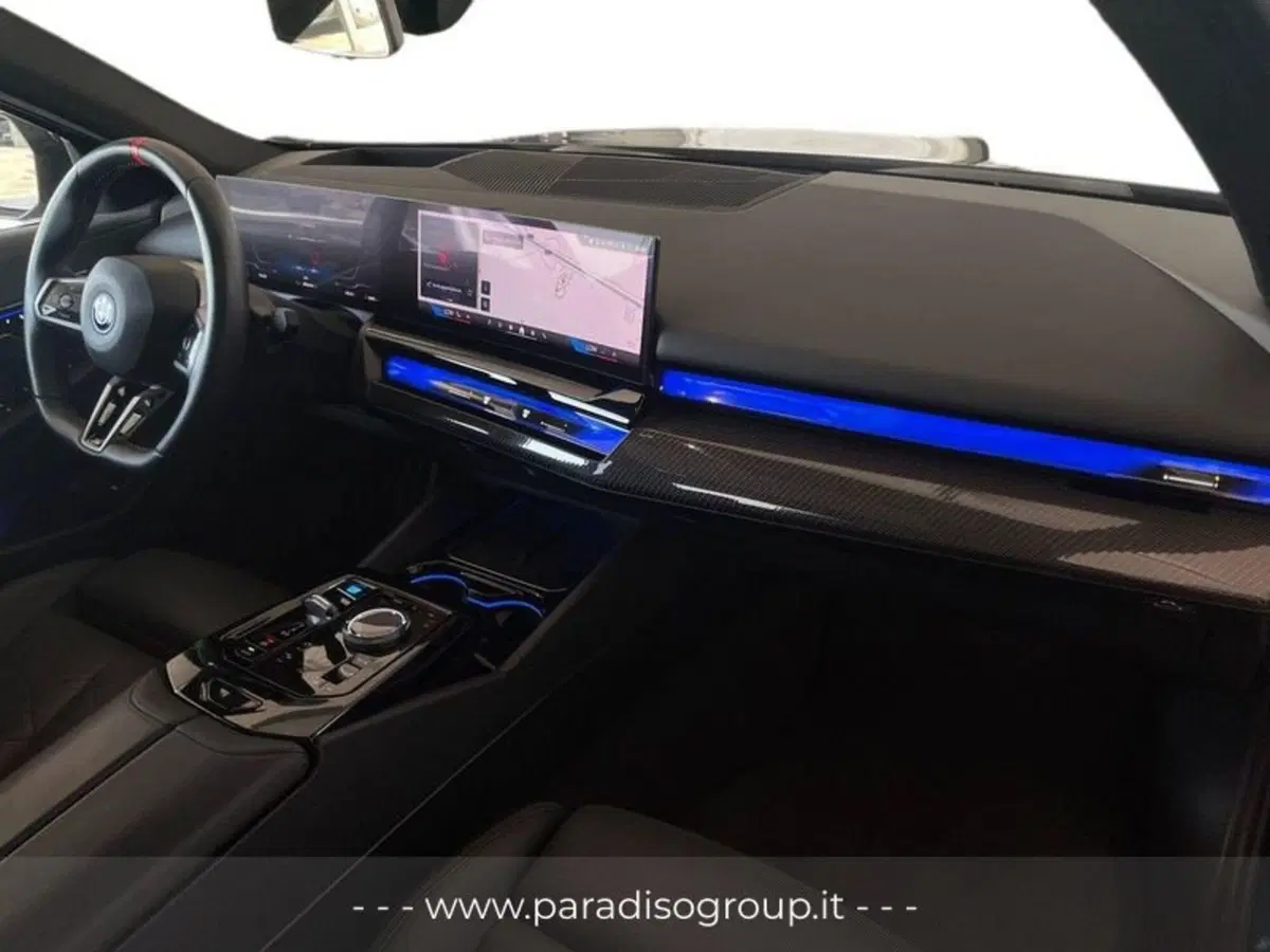 BMW i5 Touring usata a Catanzaro (19)