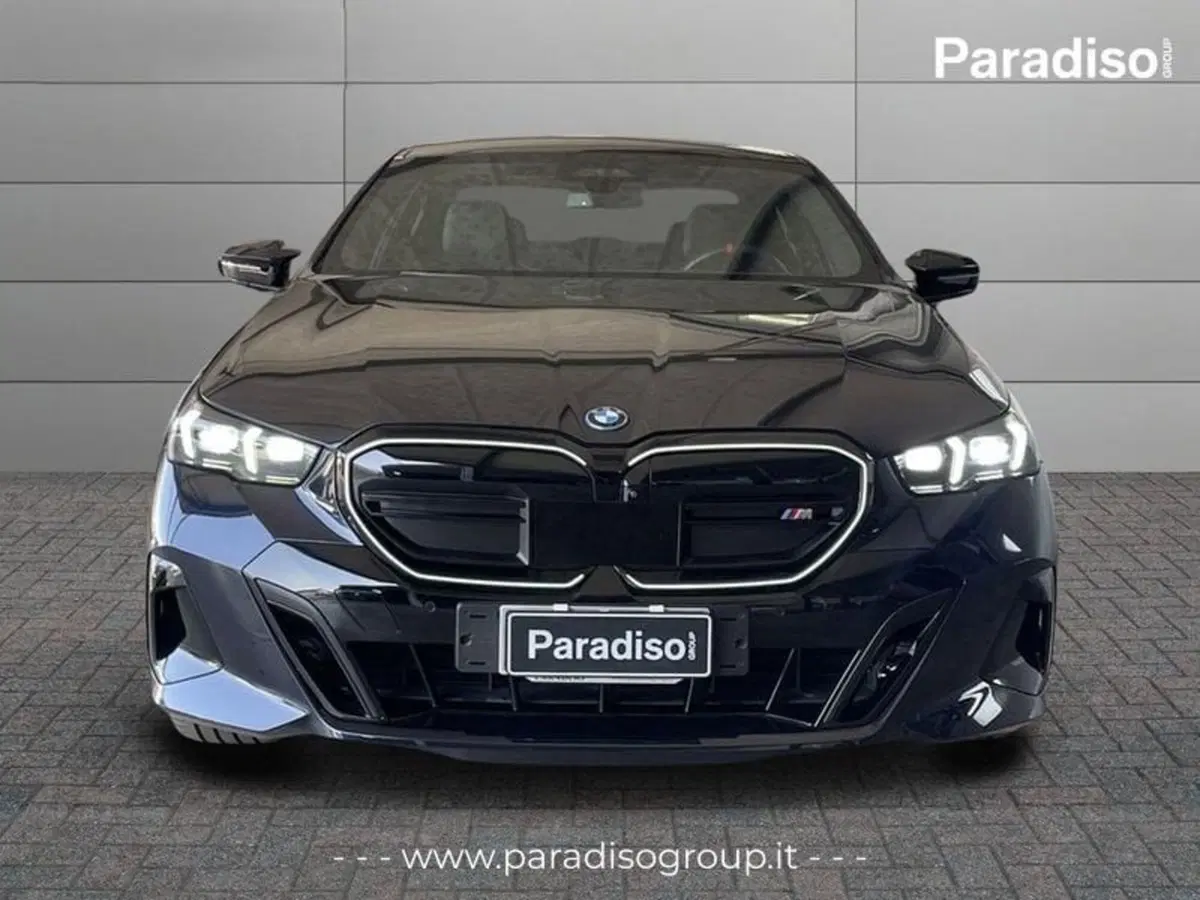 BMW i5 Touring usata a Catanzaro (3)