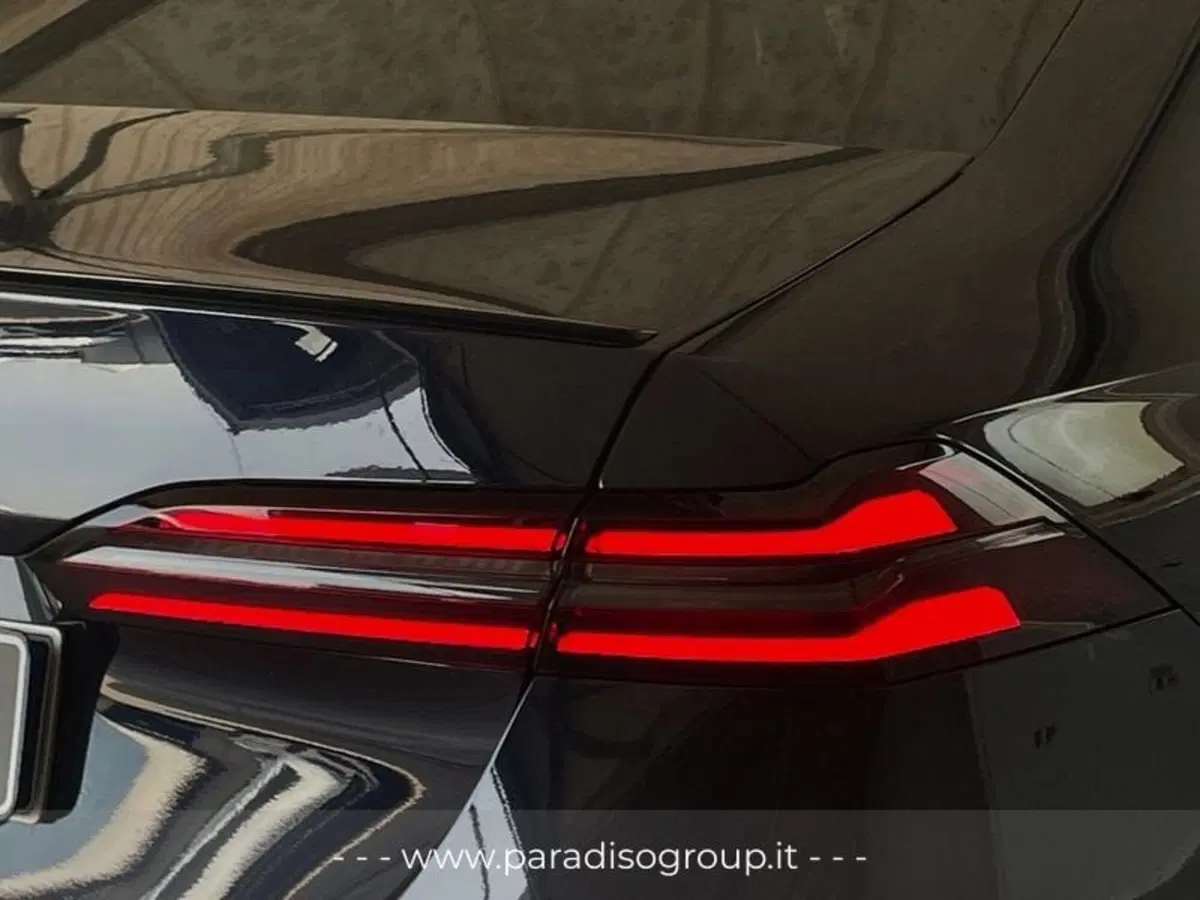 BMW i5 Touring usata a Catanzaro (9)