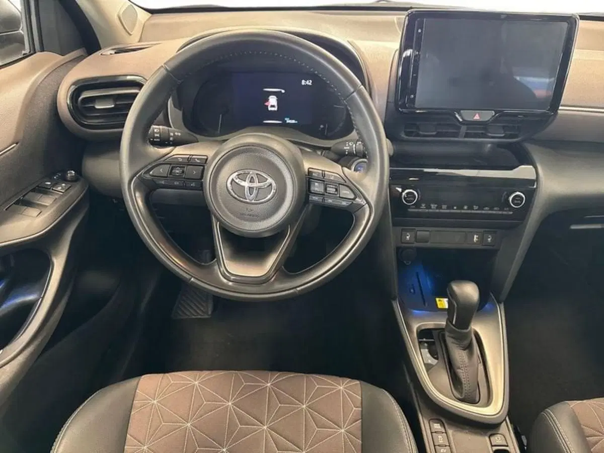 Toyota Yaris Cross usata a Prato (11)