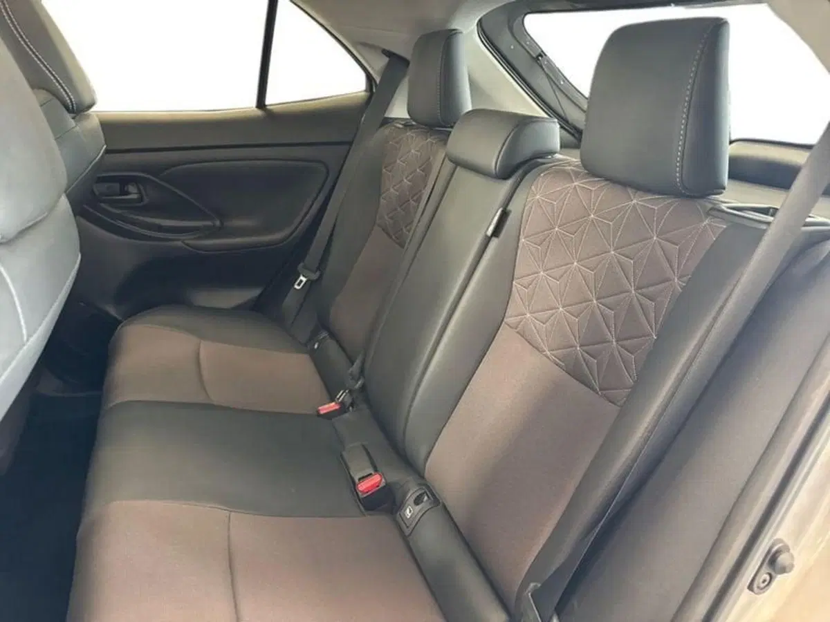 Toyota Yaris Cross usata a Prato (16)