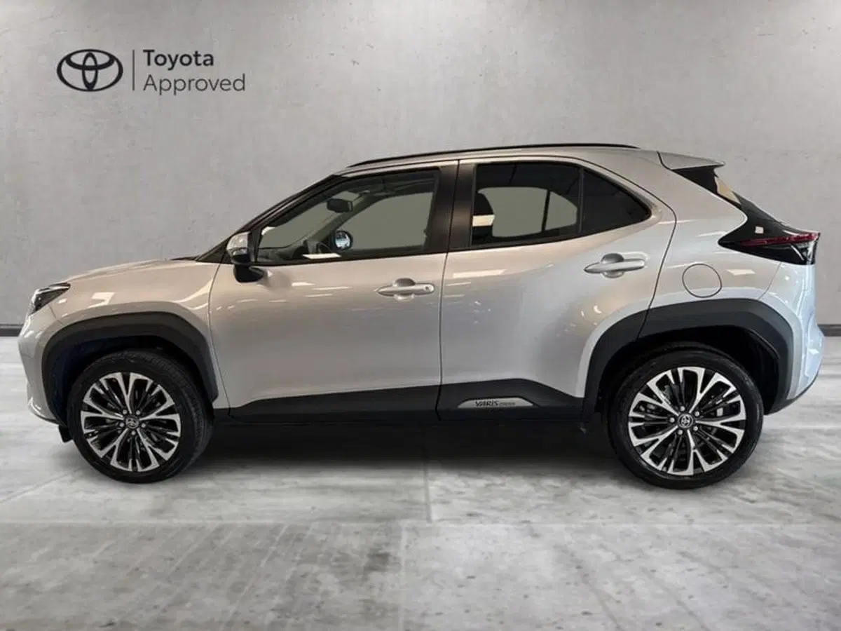 Toyota Yaris Cross usata a Prato (3)