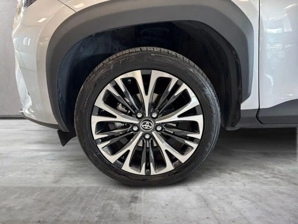 Toyota Yaris Cross usata a Prato (9)