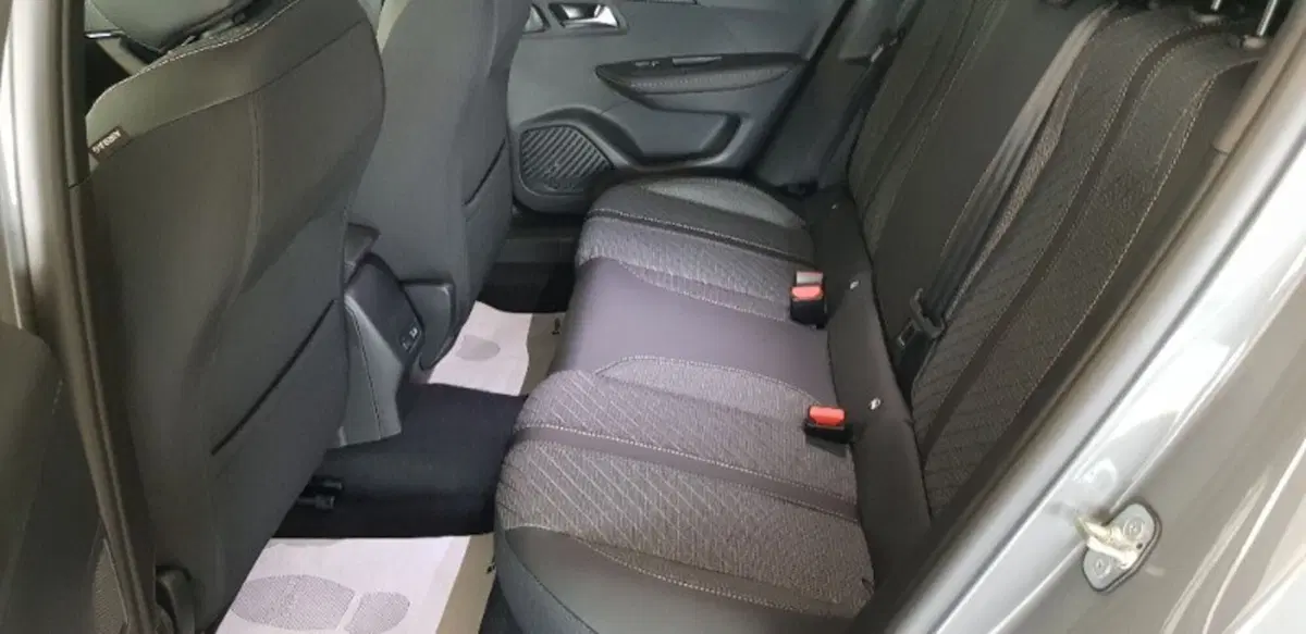 Peugeot 2008 nuova a Pordenone (14)