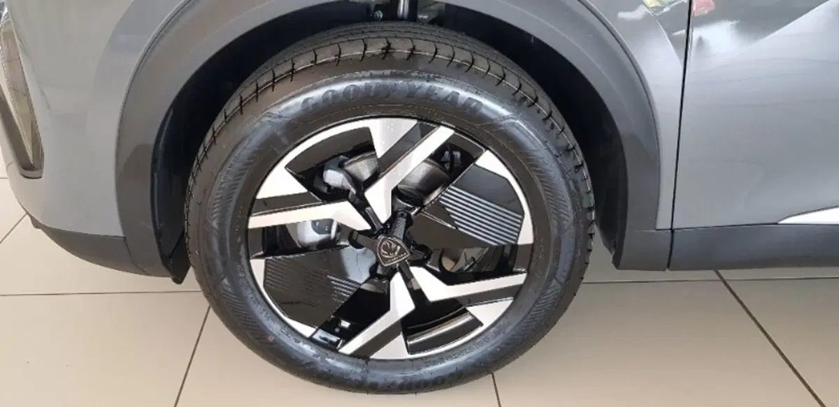 Peugeot 2008 nuova a Pordenone (9)