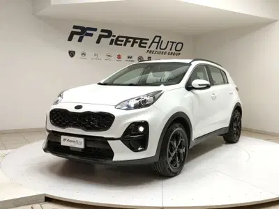 Kia Sportage 1.6 CRDI 136 CV 2WD Mild Hybrid Black Edition del 2021 usata a Teramo