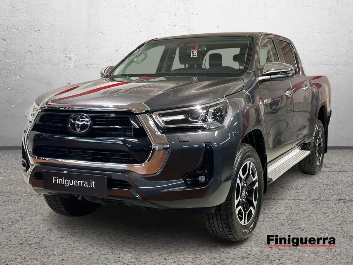 Toyota Hilux nuova a Lecco
