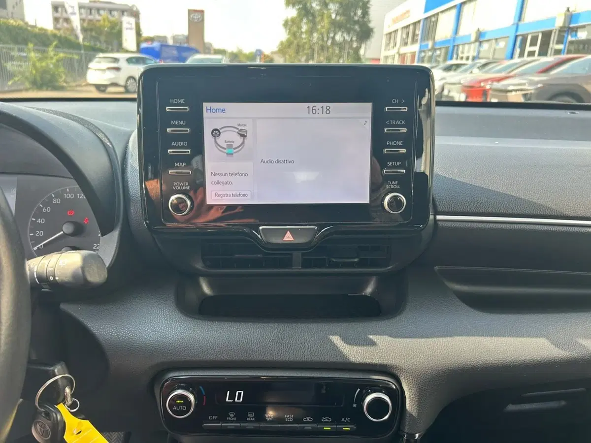 Toyota Yaris usata a Piacenza (16)
