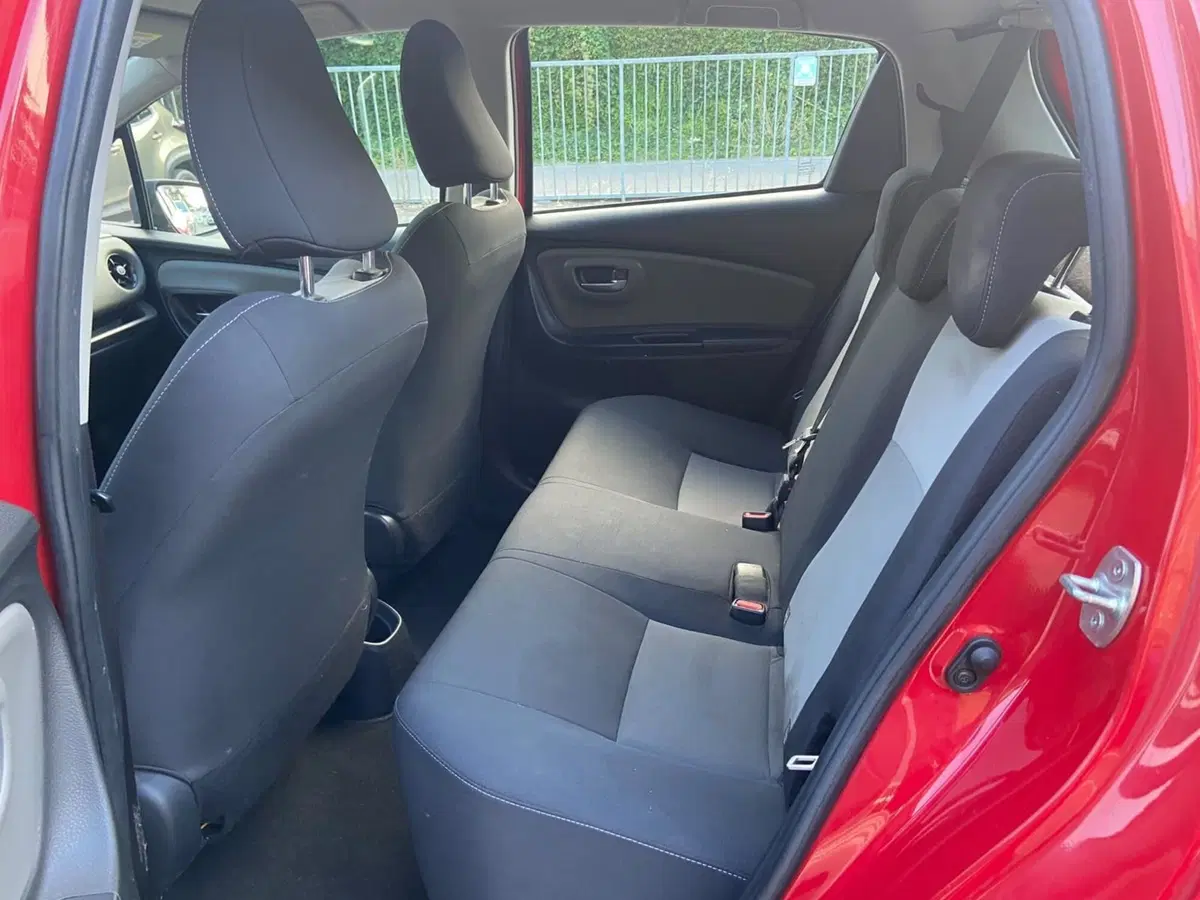 Toyota Yaris usata a Piacenza (18)