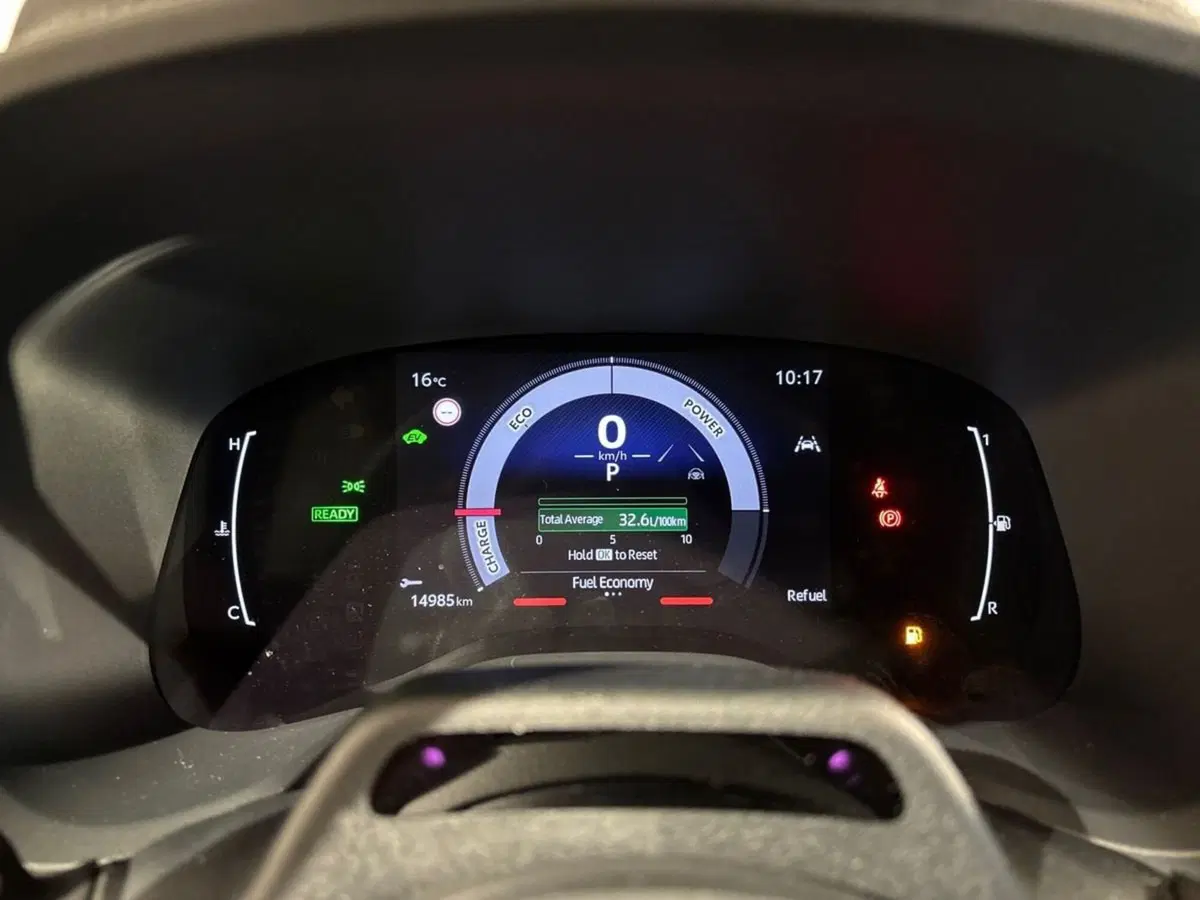 Toyota Aygo X nuova a Sondrio (9)