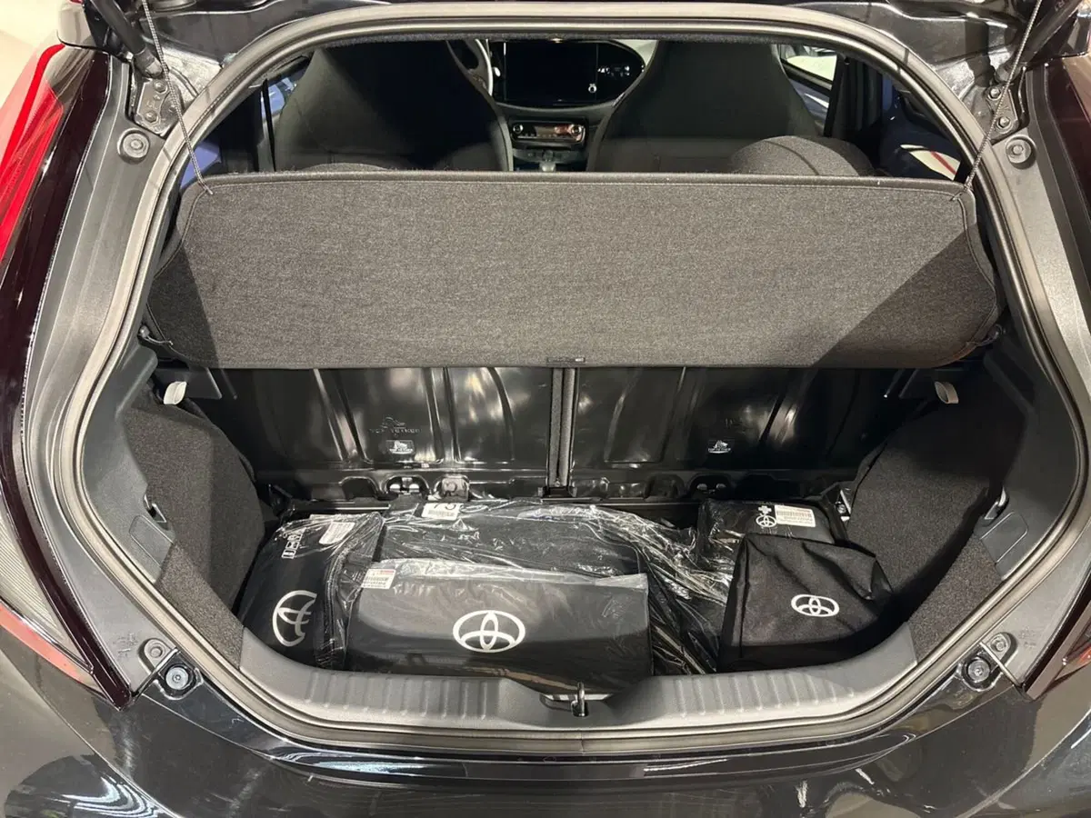 Toyota Aygo X nuova a Sondrio (12)