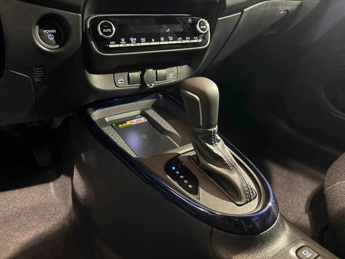 Toyota Aygo X nuova a Sondrio (13)