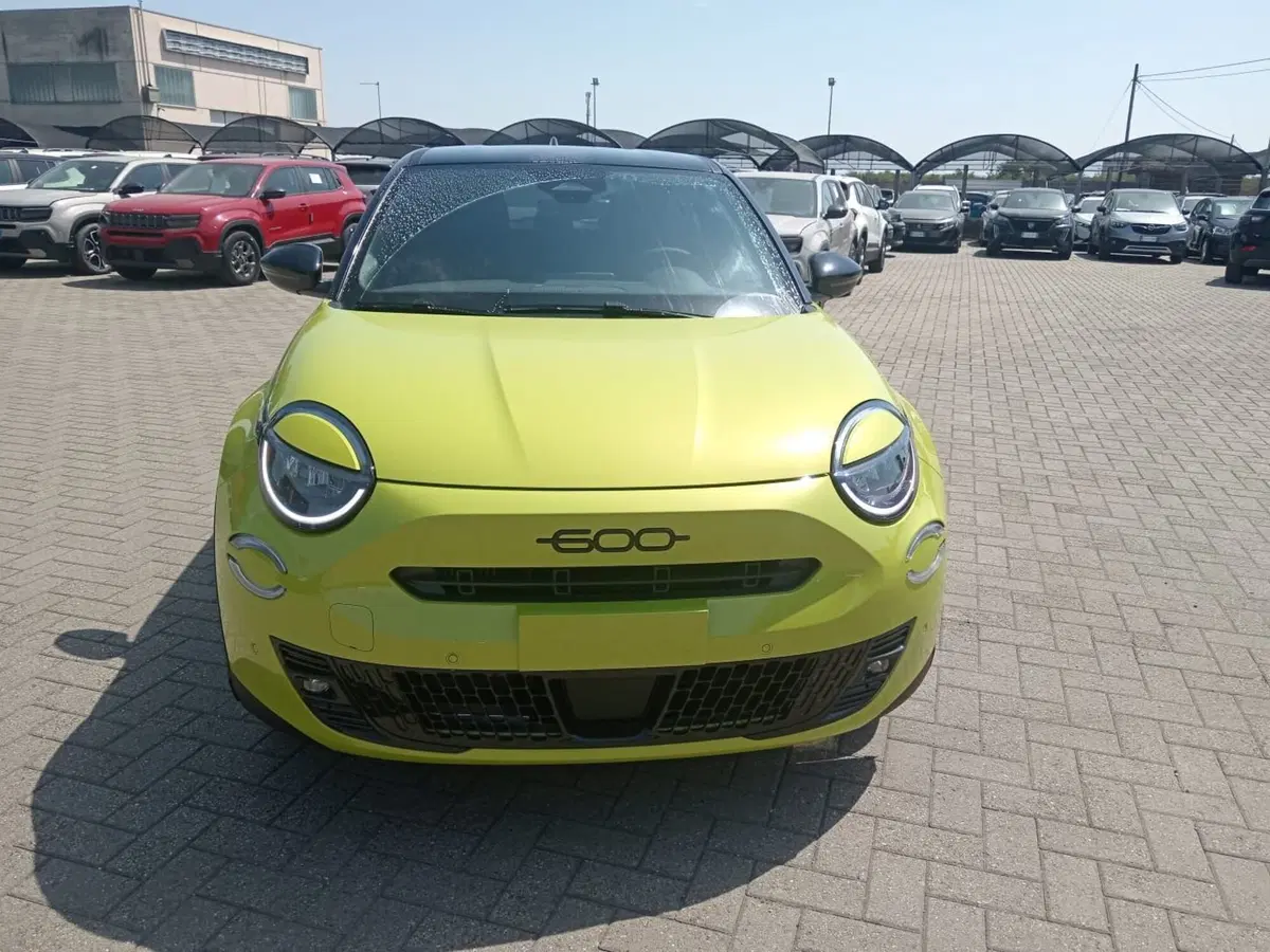 Fiat 600 nuova a Alessandria (2)